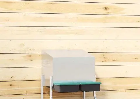 Cuibăr pentru găini cu 2 compartimente și picioare, oțel galvanizat - 1/5