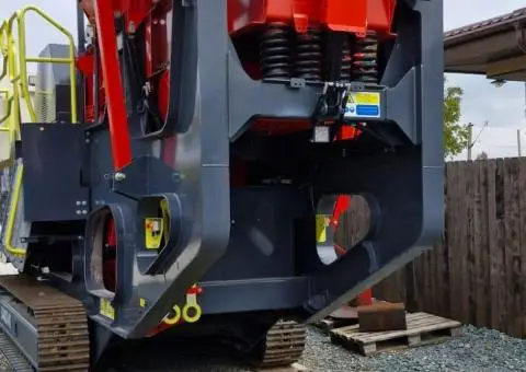 Închiriez Concasor Mobil 50T - 3/4