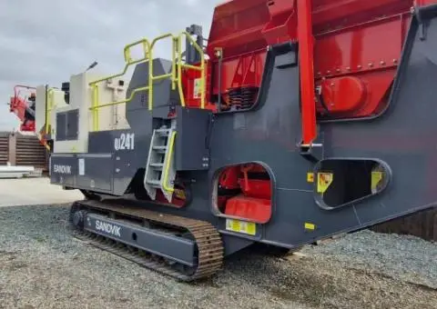 Închiriez Concasor Mobil 50T - 4/4