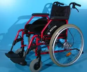 Scaun cu rotile din aluminiu Meyra   latime sezut 46 cm