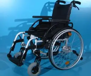 Scaun cu rotile din aluminiu -Breezy   latime sezut 41 cm