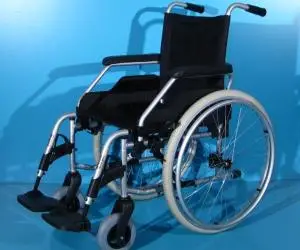 Scaun cu rotile - Meyra   latime sezut 43 cm
