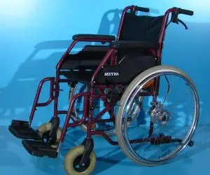 Scaun cu rotile Meyra   latime sezut 43 cm