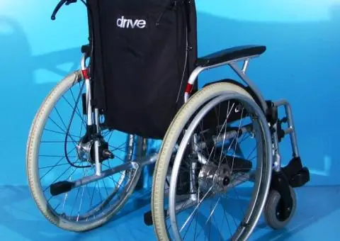 Scaun cu rotile Drive - latime sezut 45 cm - 5/7