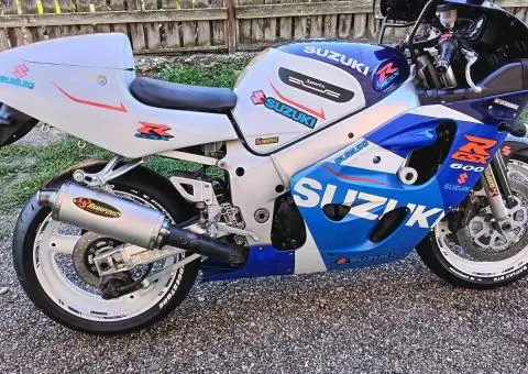 SUZUKI GSXR 600 ! ca NOU - 3/8