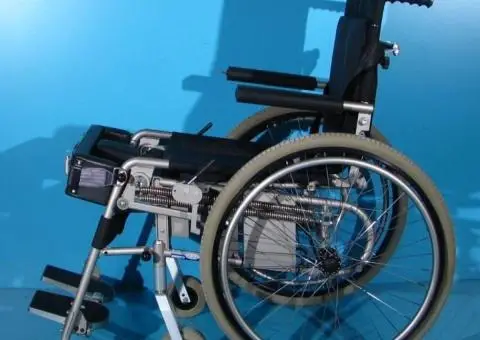 Scaun cu rotile cu verticalizare electrica Levo - 1/10