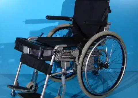 Scaun cu rotile cu verticalizare electrica Levo - 2/10