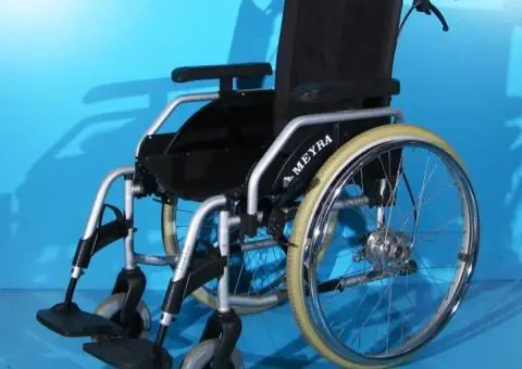 Scaun cu rotile  Meyra - latime sezut 43 cm - 1/7