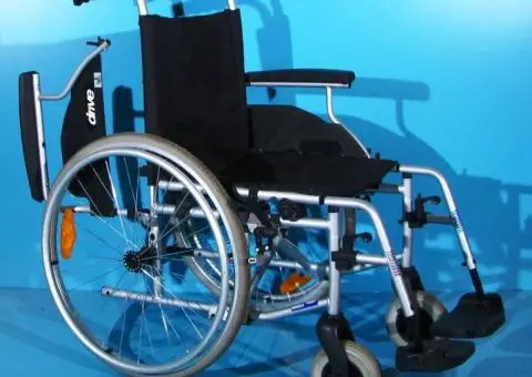 Scaun cu rotile  Drive - latime sezut 45 cm - 3/7