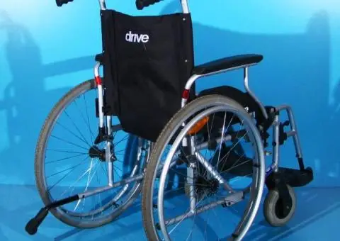 Scaun cu rotile  Drive - latime sezut 45 cm - 5/7