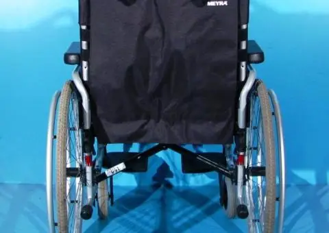 Scaun cu rotile  Meyra - latime sezut 51 cm - 6/7