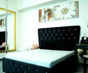 Alege să fii model online cu succes garantat.