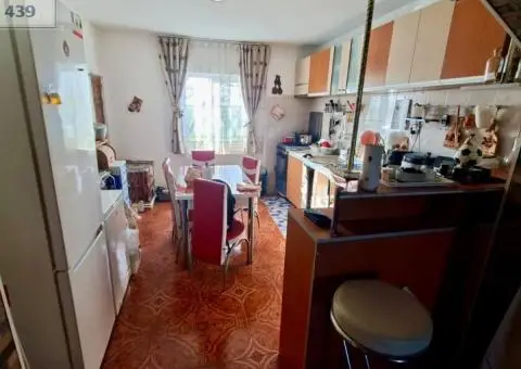 De vânzare – Casă in Castelu - 3/9