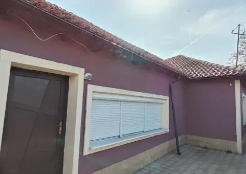 CASĂ MODERNIZATĂ INTEGRAL – ZONA ROTUNDA (CIMENT) - 4/10