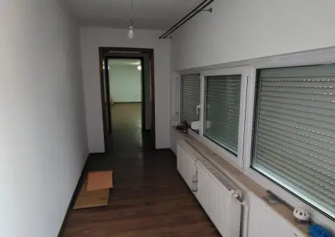 CASĂ MODERNIZATĂ INTEGRAL – ZONA ROTUNDA (CIMENT) - 6/10