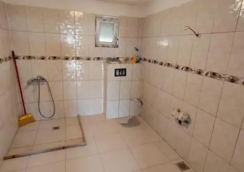 CASĂ MODERNIZATĂ INTEGRAL – ZONA ROTUNDA (CIMENT) - 9/10