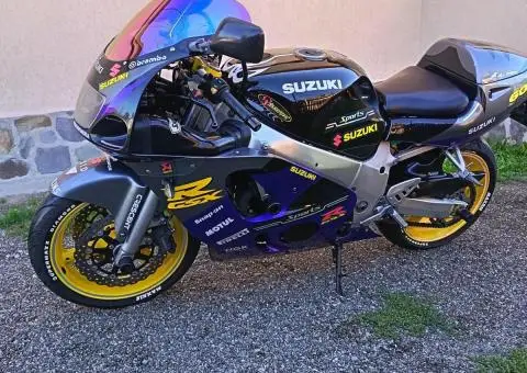 SUZUKI GSXR 600 ! stare FOARTE BUNA - 5/10