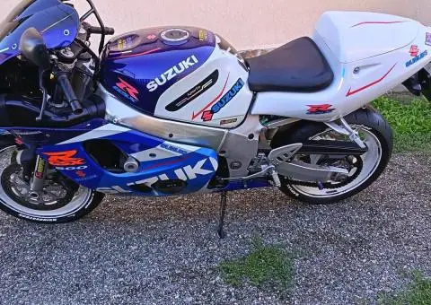 SUZUKI GSXR 600 ! ca NOU - 2/10