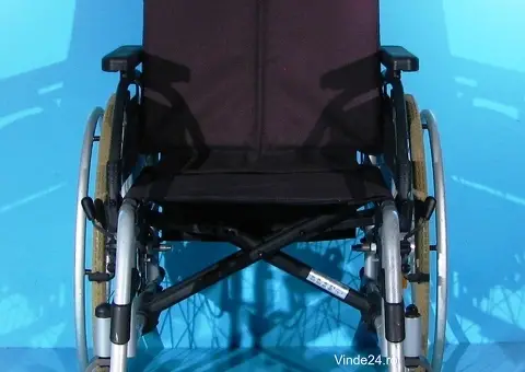Scaun cu rotile handicap latime sezut 44 cm Breezy - 2/7