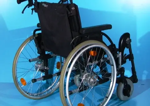 scaun cu rotile din aluminiu handicap latime sezut 45 cm - 7/9