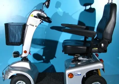 Scuter electric pentru batrani-Shoprider cu 6km/h - 1/10