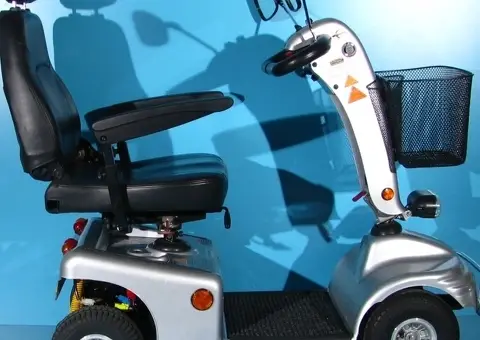 Scuter electric pentru batrani-Shoprider cu 6km/h - 8/10