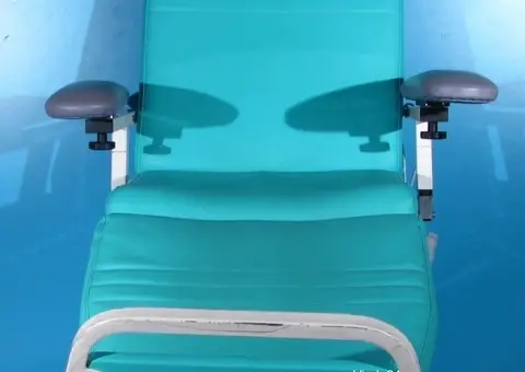 Scaun medical electric pentru tratament și recoltare sânge Digiterm Comfort 4 - 8/10