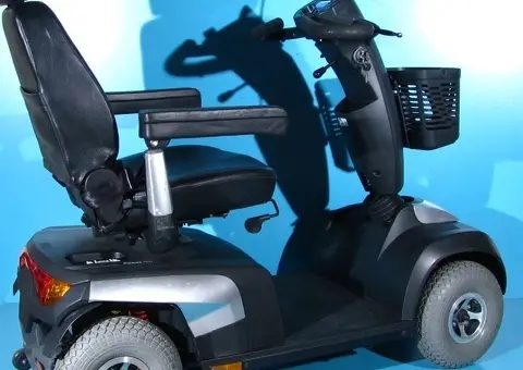 Scuter electric batrani Invacare Comet Ultra - 10 km/h - 9/10