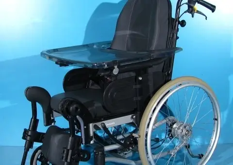 Scaun cu rotile  Invacare   latime sezut 36 cm - 1/10