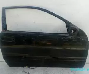 Usa / Portiera Dreapta,fata Mercedes-Benz C-CLASS (W203) 2000 - 2007