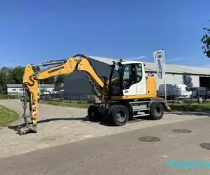 Excavator Liebherr 912 compact / 2016 / 5300 ore de lucru / Leasing de la 20% - Imagine 1