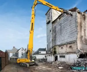 Demolari constructii diverse: case, blocuri, hale