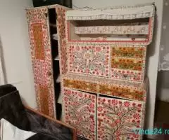 Vand mobila pictata manual