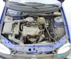 Dezmembrez Opel CORSA B 1993 - 2000 1.0 I 12V X 10 XE ( CP: 54,  KW: 40,  CCM: 973 ) Benzina - Imagine 4
