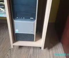 Monitor Samsung și Unitate Intel Dual Core