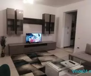 Închiriez apartament 2 camere zona universitate