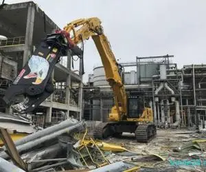Demolari constructii diverse: case, blocuri, hale