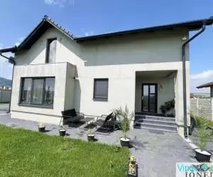 Casa noua de vanzare in Alba Iulia - Imagine 1