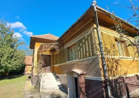 Casa de vanzare in Ghirbom - Berghin - 2/2