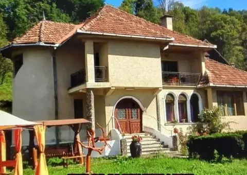 Vanzare casa in Abrud - 1/3