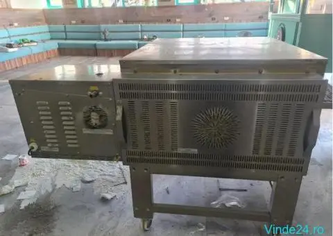 Cuptor covrigi , pizza tip tunel / Cuptor pizza covrigi cu banda SANOVEN  2300 € - 1/3