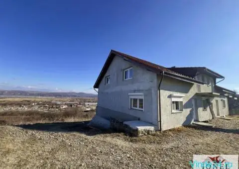 Casa de vanzare in Teius - 2/10