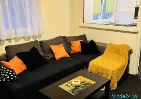 Piata Romana apt. mobilat utilat foto pe email/whatsapp ;  contract Anaf 525 Euro