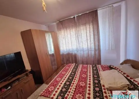Apartament trei camere de vanzare in Cugir - 2/6