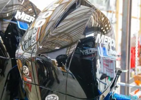 New Mercury SeaPro 200 HP 3.4L V6 Outboard engine - 3/4