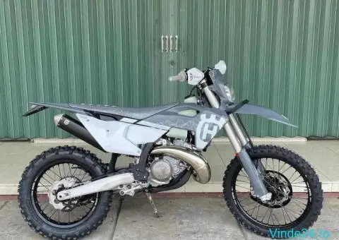 2024 Husqvarna TE 300 PRO Motocross - 1/5
