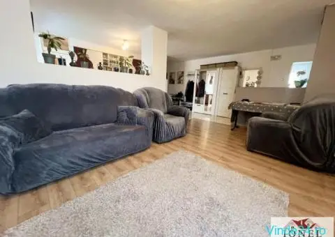 Apartament 4 camere de vanzare in Teius - 1/8