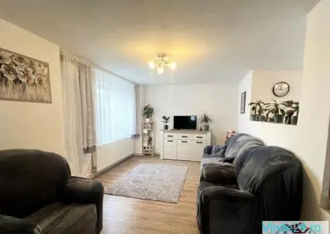 Apartament 4 camere de vanzare in Teius - 2/8