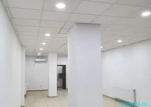 Spatiu comercial parter de inchiriat - 73 mp - 600 €/lună - Showroom Bloc DC5, Ramnicu Valcea - 4/10