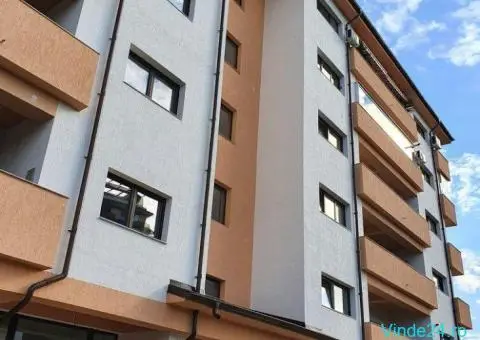 Spatiu comercial parter de inchiriat - 73 mp - 600 €/lună - Showroom Bloc DC5, Ramnicu Valcea - 6/10